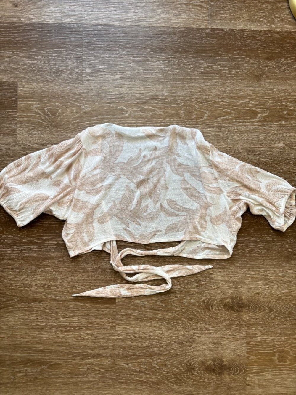 Boho Shrug Tie Front Blouse - Picture 5 of 5